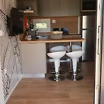 Mobile Homes Karlo & Dino - Two Bedroom Mobile With Terrace Hébergement de vacances Pula