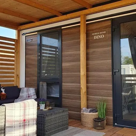 Mobile Homes Karlo & Dino - Two Bedroom Mobile With Terrace بولا